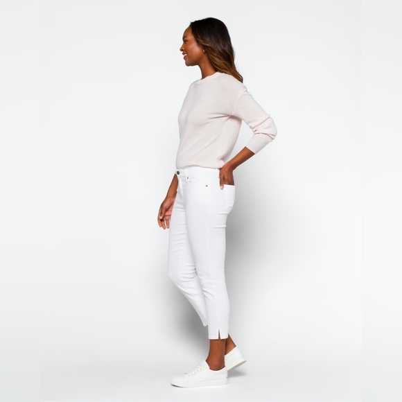 Cropped White Ankle Jeans — Sleek Slim Fit - Picture 4 of 7